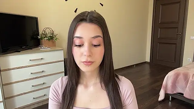 AdeleVelvet online show from April 7, 10:06 am