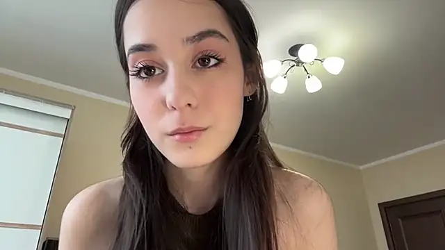 AdeleVelvet online show from March 19, 9:31 am