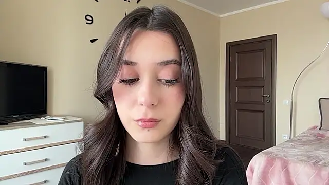 AdeleVelvet online show from March 20, 9:21 am