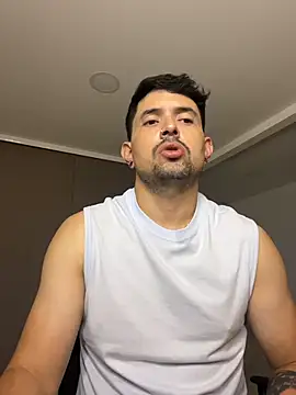 TroyeSavage online show from March 25, 11:31 am