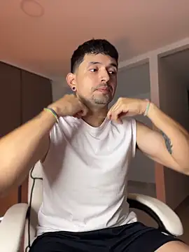 TroyeSavage online show from April 19, 11:22 am