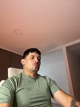 TroyeSavage online show from April 23, 12:29 pm