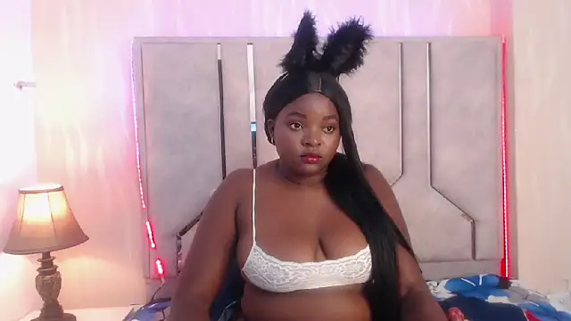 SaraThomass online show from April 2, 12:12 pm