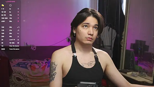 Badtwinkboys online show from May 6, 11:58 am