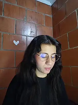 Snapshot of Amanda_x1 chatting on May 27, 7:43 pm Amanda x1 online show from May 27, 7:43 pm
