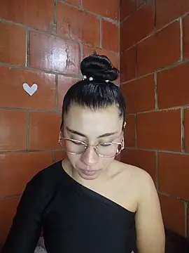Snapshot of Amanda_x1 chatting on June 18, 7:30 pm Amanda x1 online show from June 18, 7:30 pm