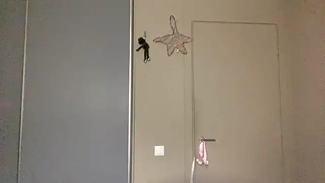 JonnaSzerszen online show from April 19, 5:25 pm