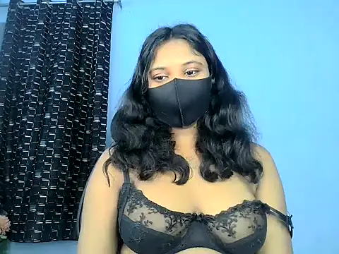 KASHISH SINGH  online show from June 17, 6:18 pm