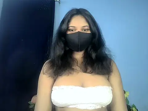 KASHISH SINGH  online show from April 23, 2:40 pm