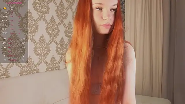 foxy bloomm online show from July 9, 8:19 pm
