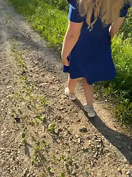 Julia and the cock online show from May 26, 5:00 pm
