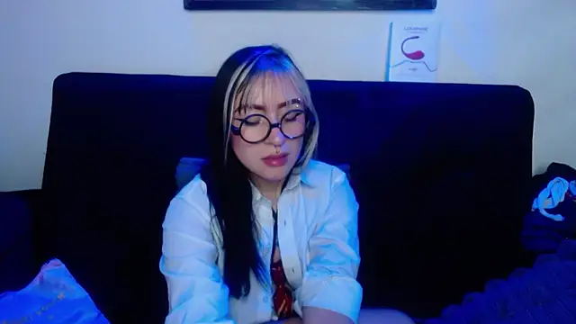 melodygirl2   online show from April 12, 7:44 am