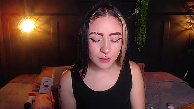 melodygirl2   online show from March 10, 7:40 pm