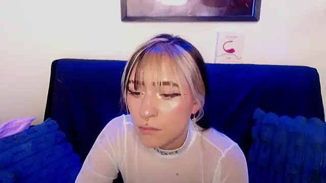 melodygirl2   online show from April 4, 7:53 pm