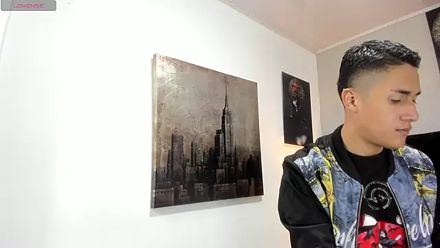 Snapshot of _Alan_Walker_1 chatting on June 8, 3:23 pm Alan Walker 1 online show from June 8, 3:23 pm