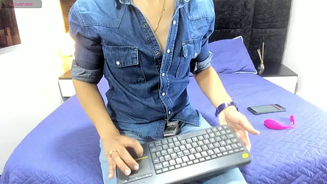 Snapshot of _Alan_Walker_1 chatting on May 22, 3:21 pm Alan Walker 1 online show from May 22, 3:21 pm