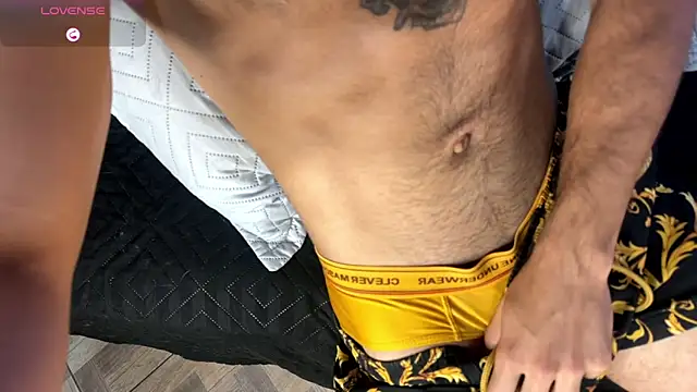 Mateobaer  online show from March 24, 1:11 pm