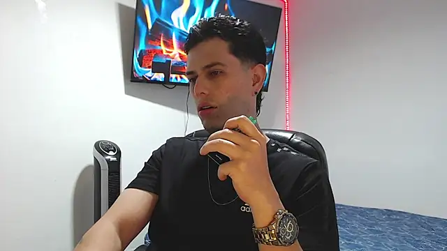 JUAN CAMILOXXX online show from April 24, 4:58 am