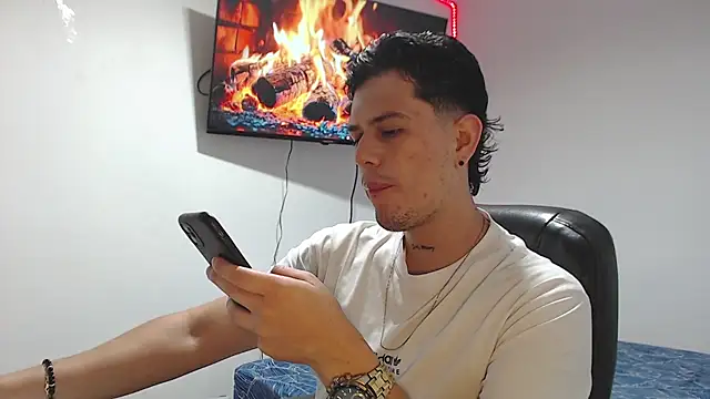 JUAN CAMILOXXX online show from April 16, 3:51 am