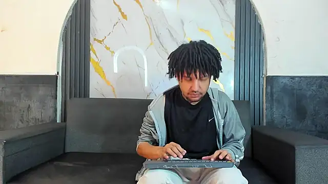 Angelo Blessed online show from May 29, 6:36 pm