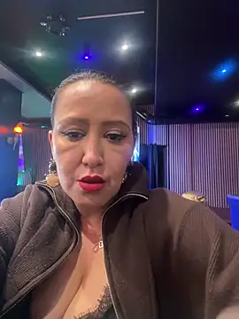 Shylyy25 online show from May 15, 4:27 pm