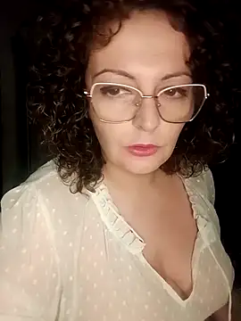 gloww877 online show from April 2, 7:42 pm