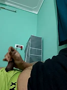 Snapshot of Hunter_9876 chatting on March 14, 12:05 am Hunter 9876 online show from March 14, 12:05 am