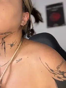 CarolQueen1  online show from March 11, 2:22 pm