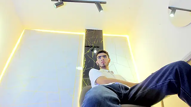 Valentin Lux online show from March 26, 3:38 am