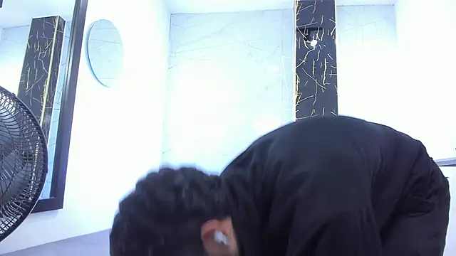 Valentin Lux online show from April 5, 4:08 am