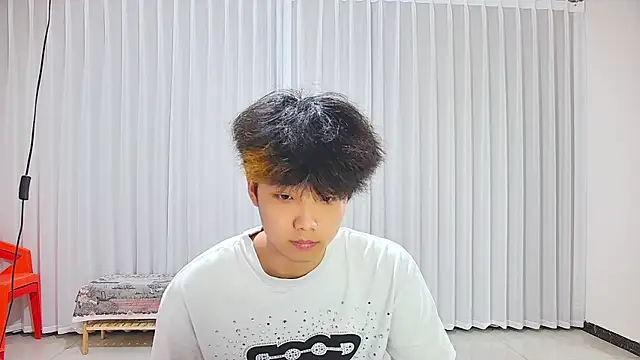 icecream-002 online show from April 7, 6:59 am