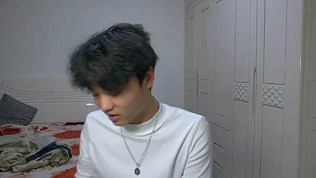 icecream-002 online show from March 29, 11:01 am