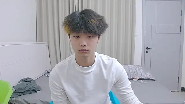 icecream-002 online show from April 5, 10:44 am