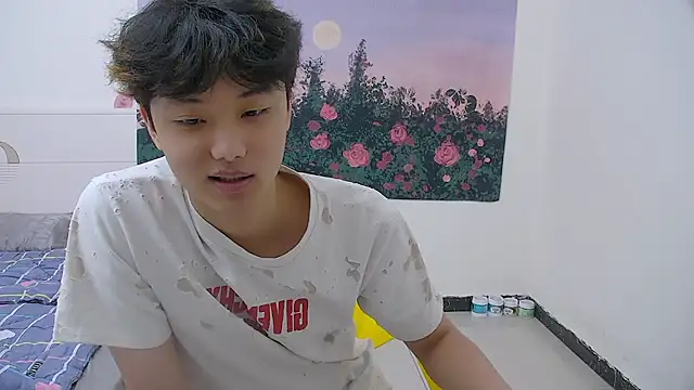 icecream-002 online show from April 24, 3:41 am