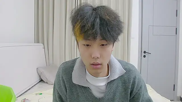 icecream-002 online show from April 4, 4:19 am