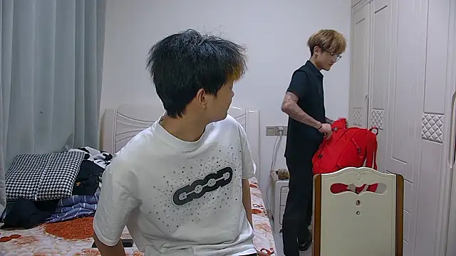 icecream-002 online show from March 26, 10:13 am