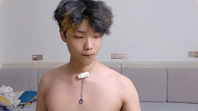 icecream-002 online show from April 1, 1:23 pm