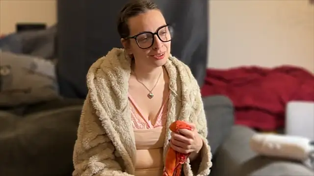 hello katieex online show from March 13, 8:03 pm