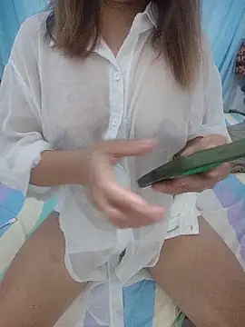 Snapshot of Sweet-cum425 chatting on May 19, 6:04 pm Sweet-cum425 online show from May 19, 6:04 pm
