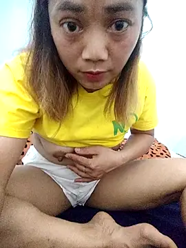 Snapshot of Sweet-cum425 chatting on April 5, 1:29 pm Sweet-cum425 online show from April 5, 1:29 pm