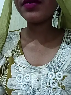 Barbie Aasnoor online show from March 14, 4:07 am