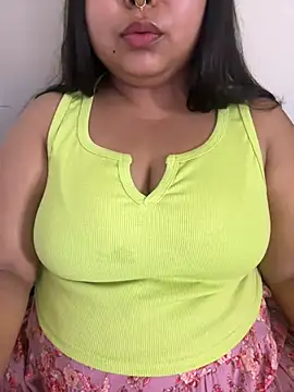 ms daizy online show from May 19, 11:50 am