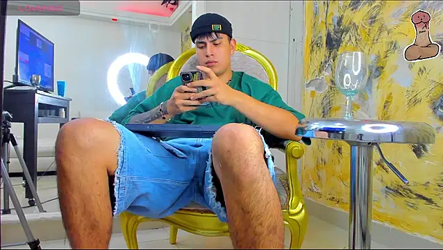 ThomasThundr online show from June 18, 2:32 am