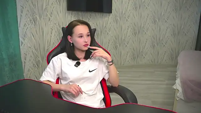 SoLefeld online show from March 12, 10:08 am