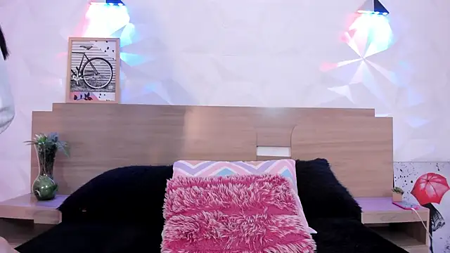 KittyVelve online show from April 23, 1:24 pm