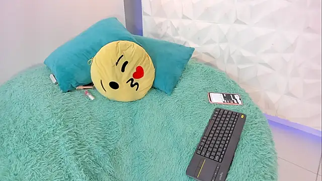 KittyVelve online show from March 12, 12:20 pm