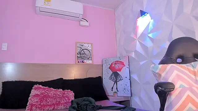 KittyVelve online show from May 20, 12:46 pm