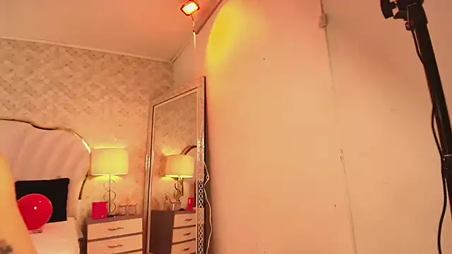 KatyaJackson online show from April 17, 2:20 pm