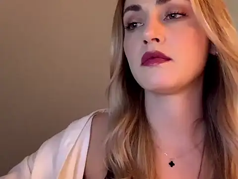 ScarlettSensitive online show from April 16, 3:24 pm