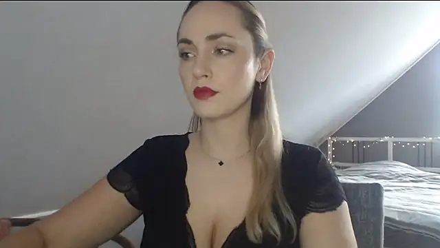 ScarlettSensitive online show from June 1, 6:24 am